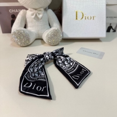 CHRISTIAN DIOR